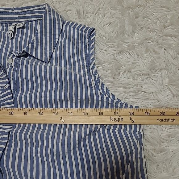 Elle Sleeveless Button Up Top Womens Size Small Blue White Stripe Ruffle - Picture 8 of 9
